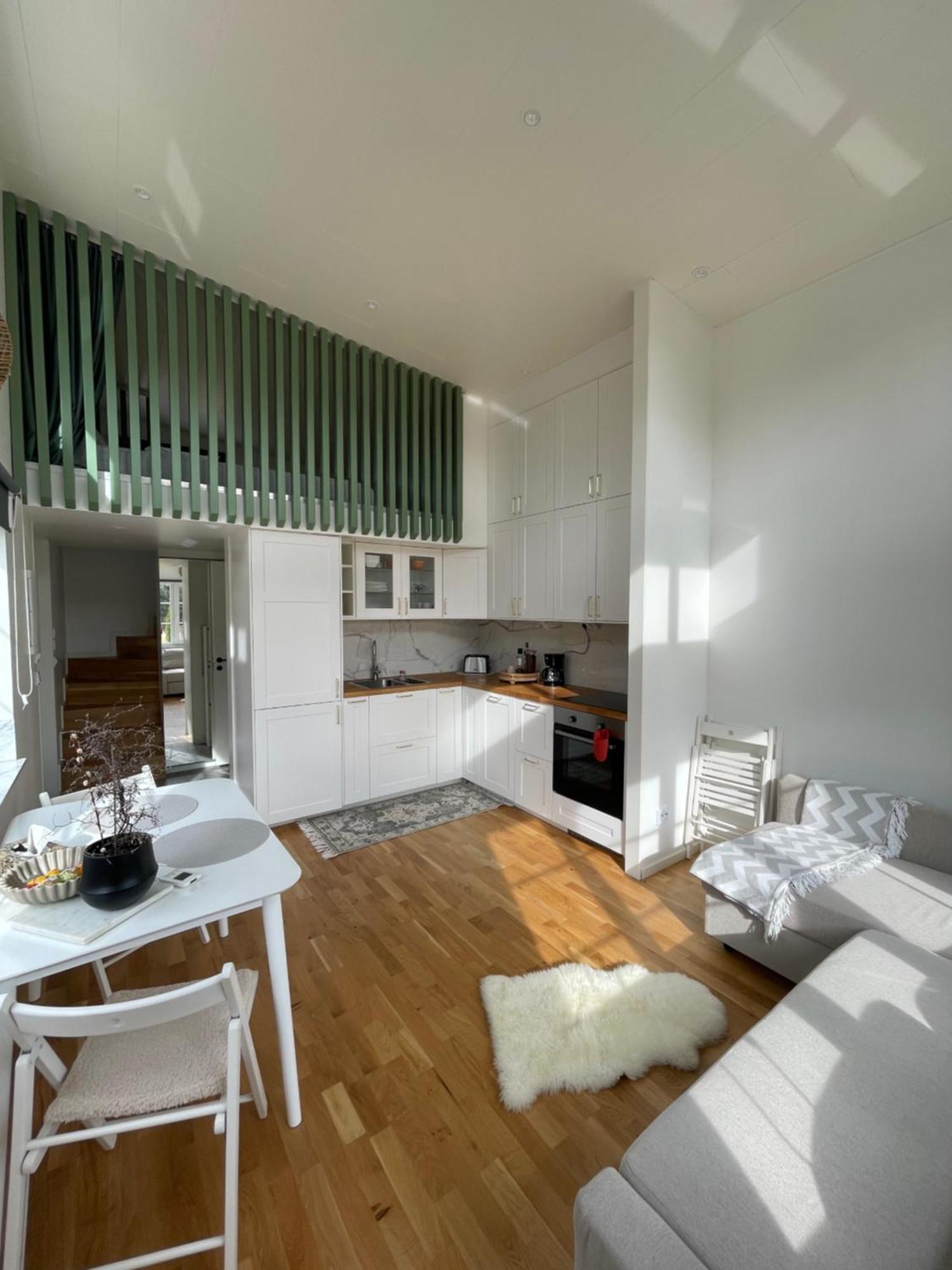 Ett Nytt Fraesch Hus Utanfoer Stockholm Naera Arlanda Villa Rosersberg Exteriör bild